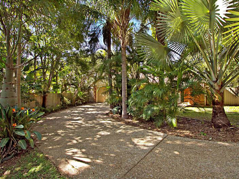 47 Rowena Street, Kenmore, Qld 4069 Property Details