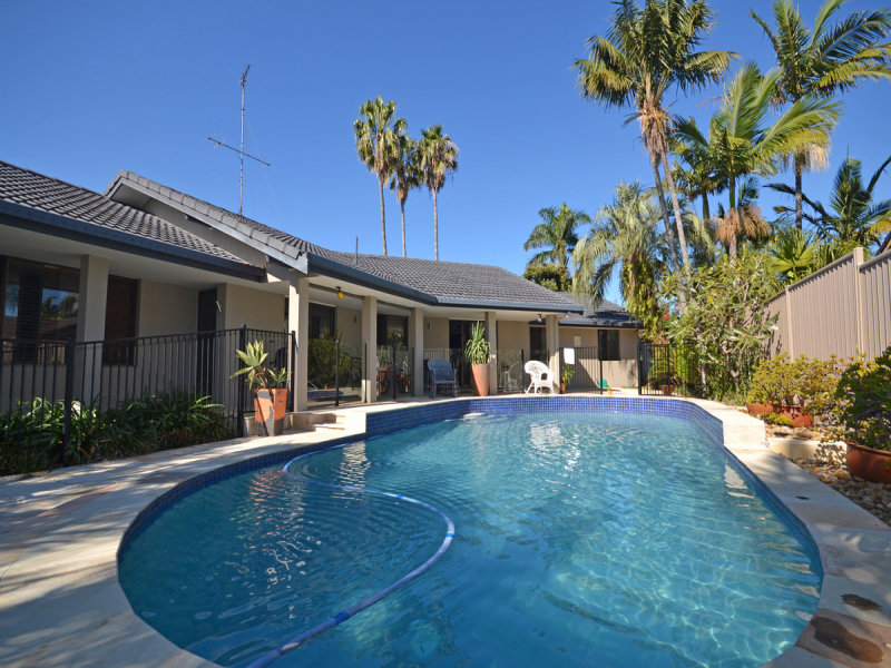 14 Lothian Avenue, Sorrento, Qld 4217 Property Details