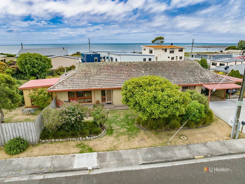 49 Walker Street, Wynyard, Tas 7325 House for Sale