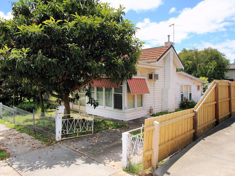 88 McMahons Road, Frankston, Vic 3199 Property Details