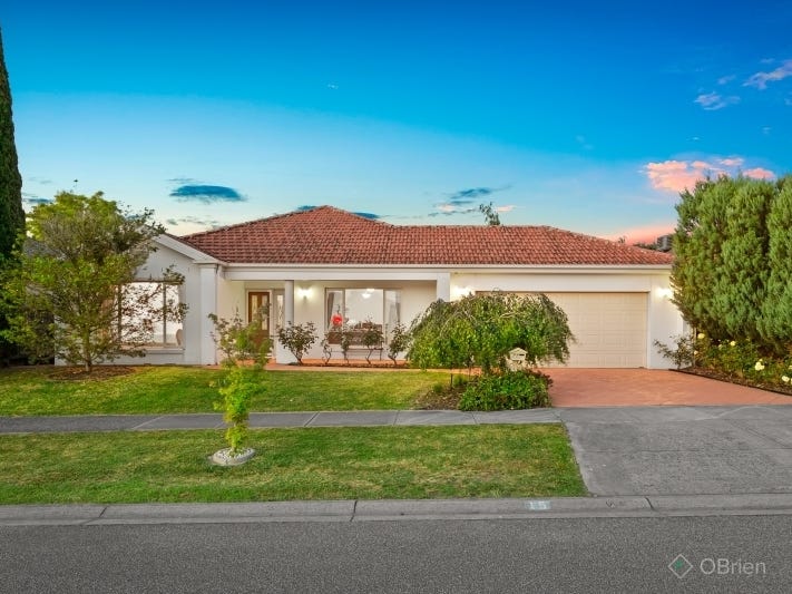 15 Lorikeet Drive Berwick Vic 3806 Realestate Com Au