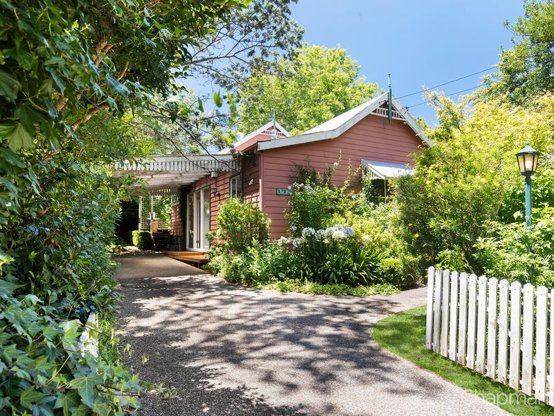 64 Waratah Avenue, Katoomba, NSW 2780 Property Details