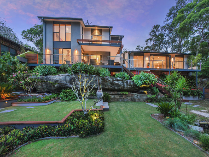 54 St Cres, Sandy Point, NSW 2172