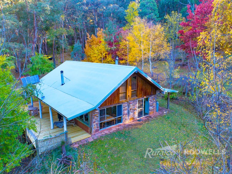 120 FACEY DRIVE, Tolmie, Vic 3723 Property Details