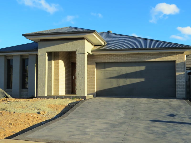 12 Violet Street, Gregory Hills, NSW 2557