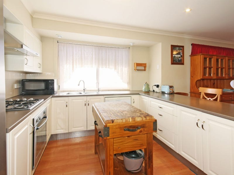 4 First Street, Hallett Cove, SA 5158