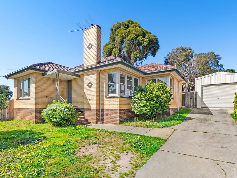331 Roslyn Road, Highton, Vic 3216 House for Rent