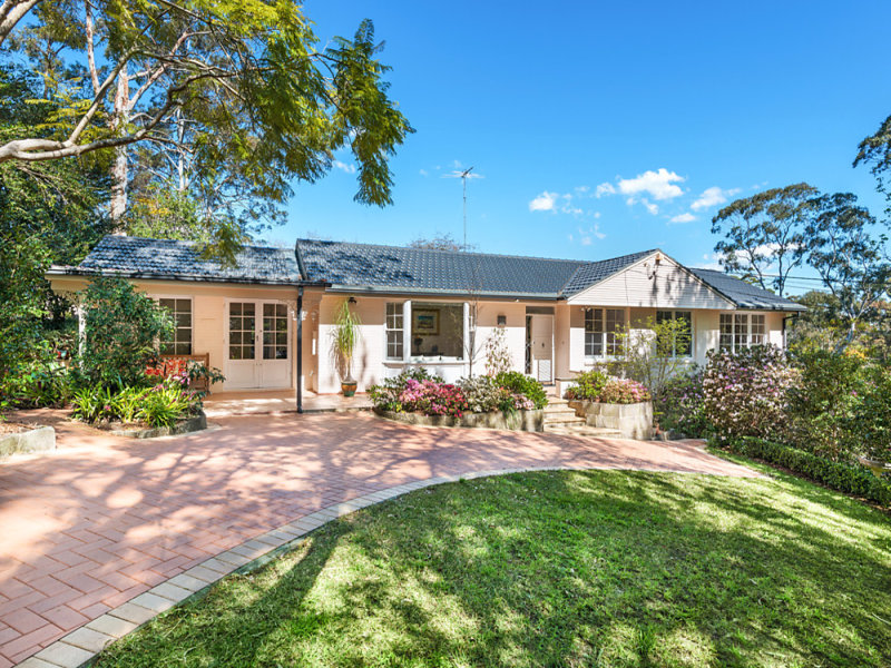 1 Sutton Place, St Ives, NSW 2075
