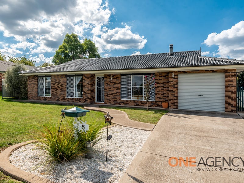 5 Loren Street, Eglinton, NSW 2795 Property Details
