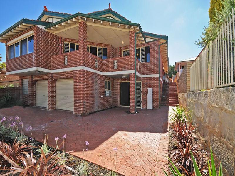 123 Flora Terrace, North Beach, WA 6020 123 Flora Terrace, North Beach, WA 6020