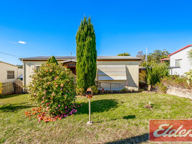 42 First Street, Warragamba, NSW 2752