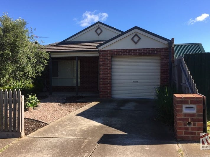 2/77 Brougham Avenue, Wyndham Vale, VIC 3024