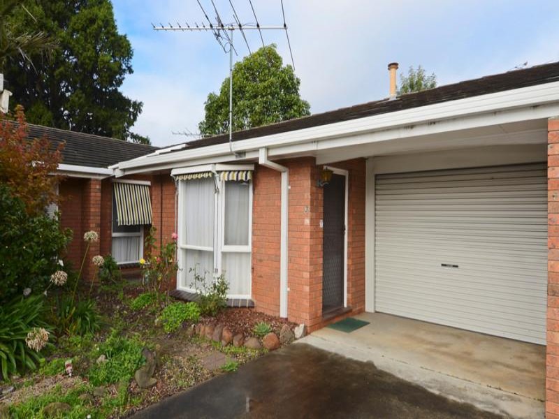 3/271 Roslyn Road, Highton, Vic 3216 Property Details