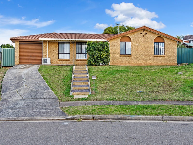 10 Calaria Close, Edensor Park, NSW 2176