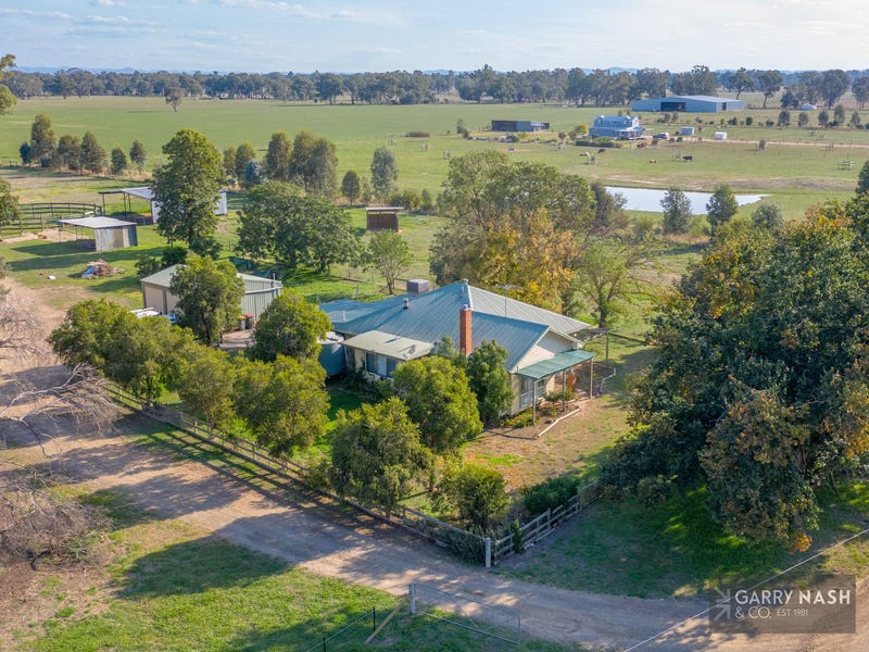 214 Reillys Lane, Oxley, Vic 3678 Property Details
