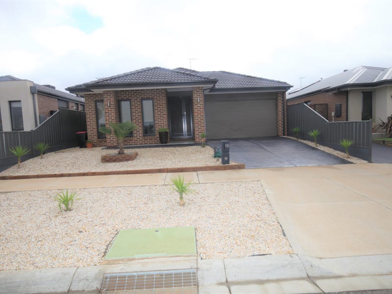 19 Enterprise Circuit, Fraser Rise, Vic 3336 House for Sale