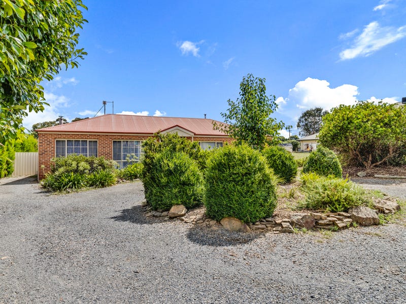 34 Morning Street, Gundaroo, NSW 2620 House for Sale
