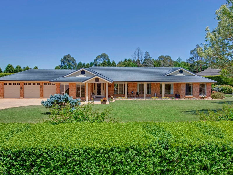 14 Carisbrooke Row, Bowral, NSW 2576 House for Sale