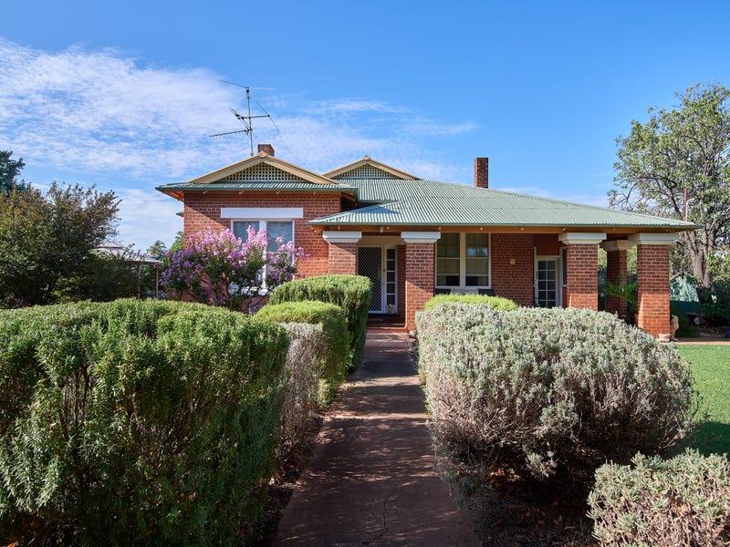 15 Langham Street, Ganmain, NSW 2702 House for Sale