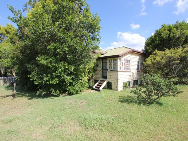 35 Clifton Street, Booval, Qld 4304 Property Details