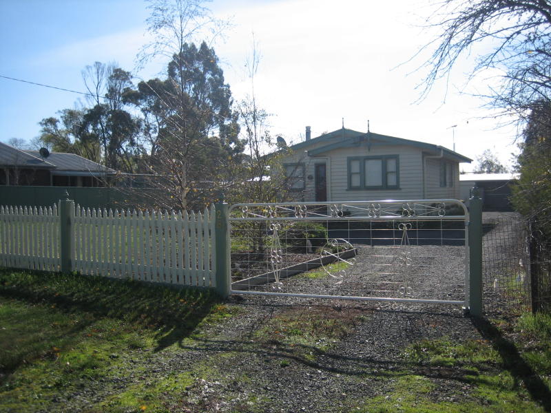 28 Tylden Woodend Rd, Tylden, Vic 3444 Property Details