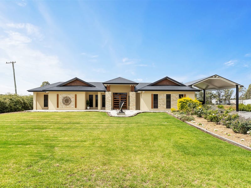 1 Vanessa Drive, Dalby, Qld 4405 Property Details