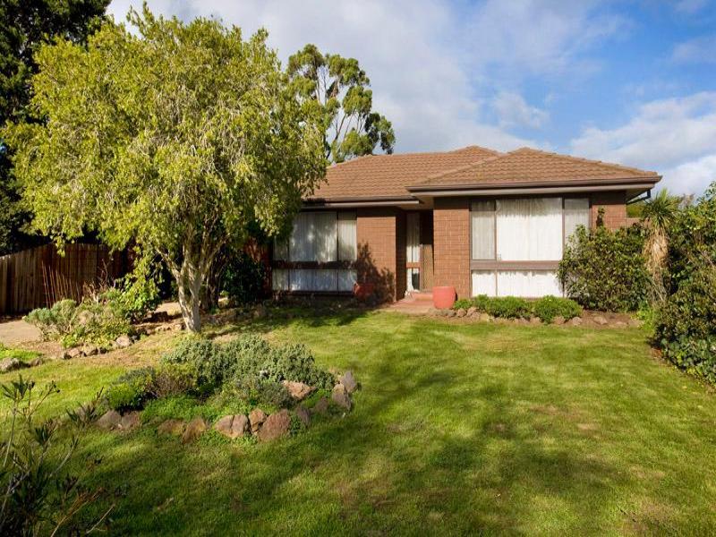 10 Cromwell Drive, Lara, VIC 3212