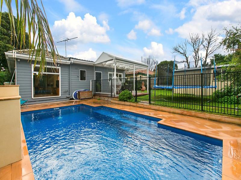 10 Mena Avenue, Cheltenham, Vic 3192 Property Details