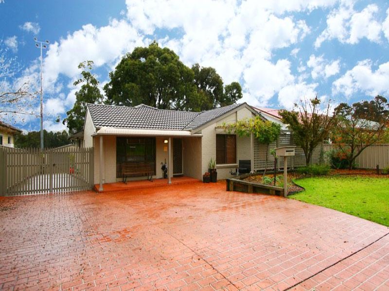 131 Fisher Street, Oak Flats, NSW 2529