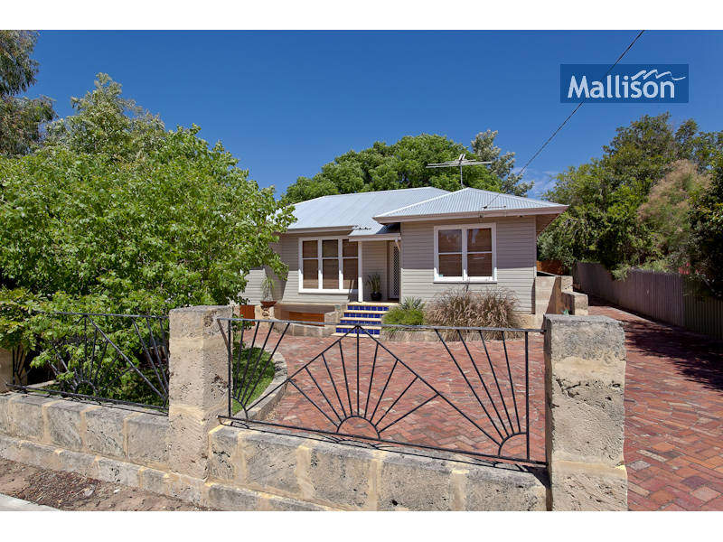 17 Instone Street, Hilton, WA 6163 Property Details