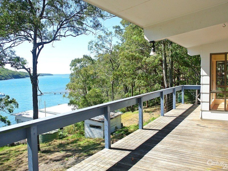 126 Cove Boulevard, North Arm Cove, NSW 2324