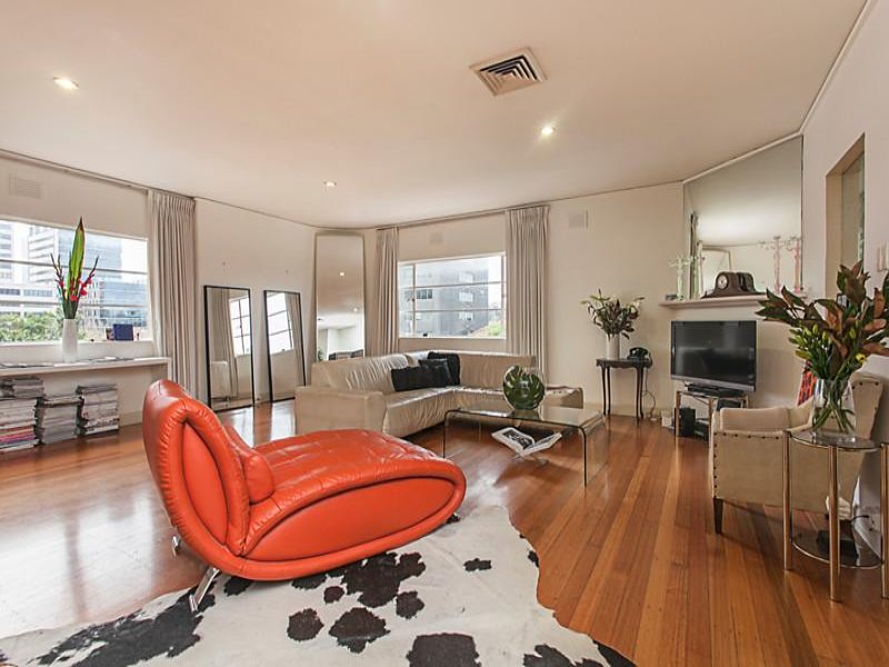 52/32 Queens Road, Melbourne, Vic 3004 Property Details