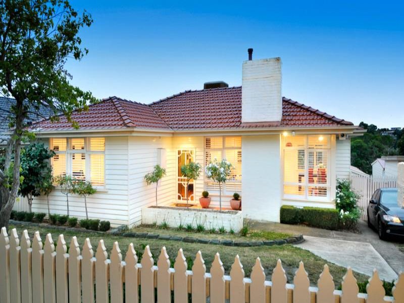 49 Robinson Grove, Bulleen, Vic 3105 Property Details