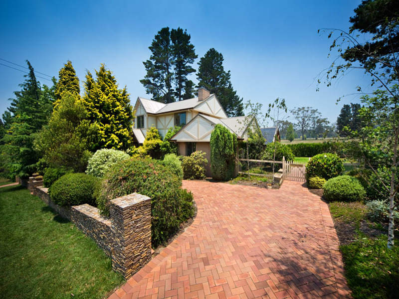 17 Sublime Point Road, Leura, NSW 2780