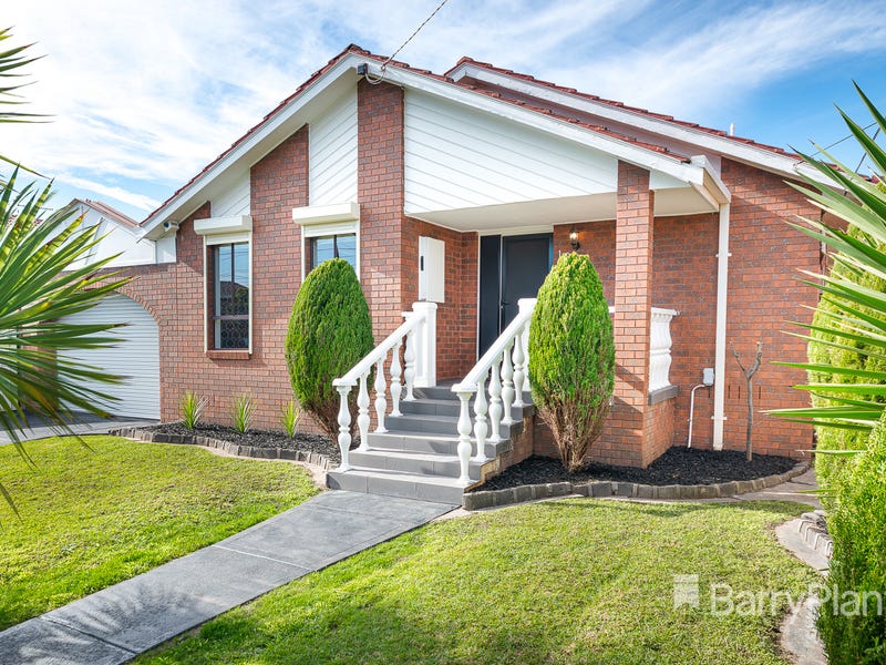 18 Lockwood Grove, Thomastown, Vic 3074 Property Details