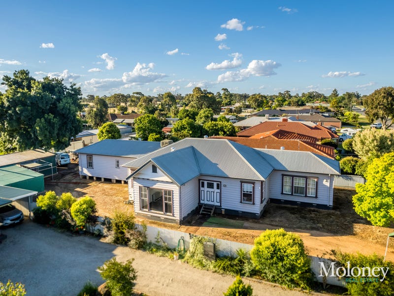 77 Hume Street, Corowa, NSW 2646 Property Details