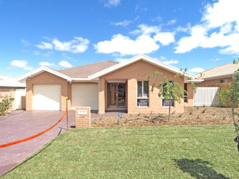 25 Tennyson Drive, Queanbeyan, NSW 2620 Property Details