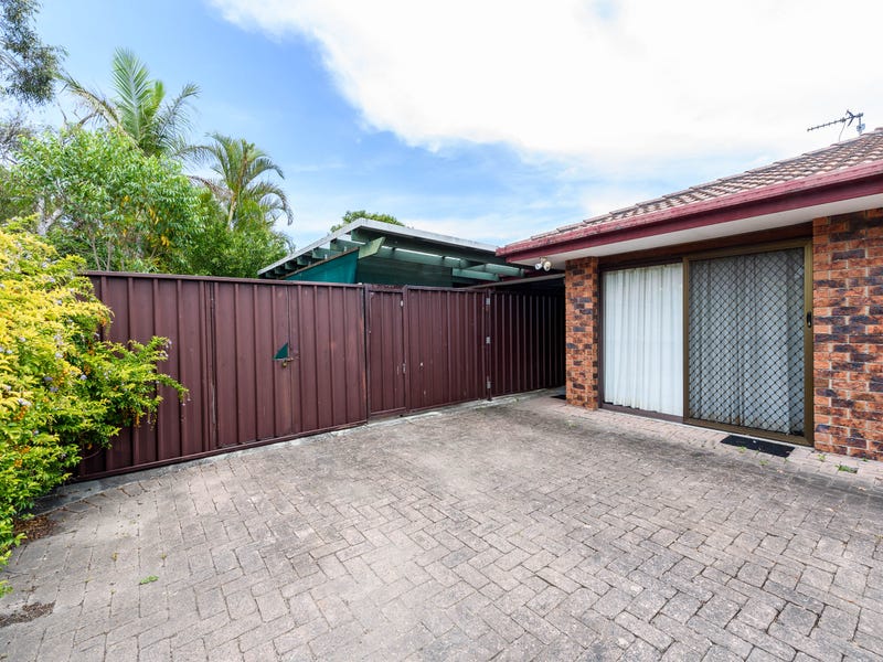 2/3 Telopea Street, Labrador, QLD 4215