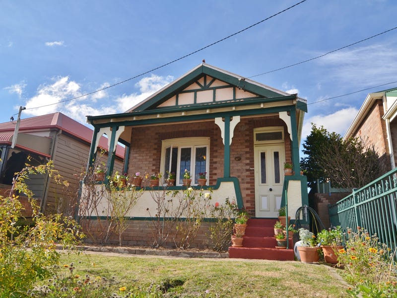 33 Calero Street, Lithgow, NSW 2790