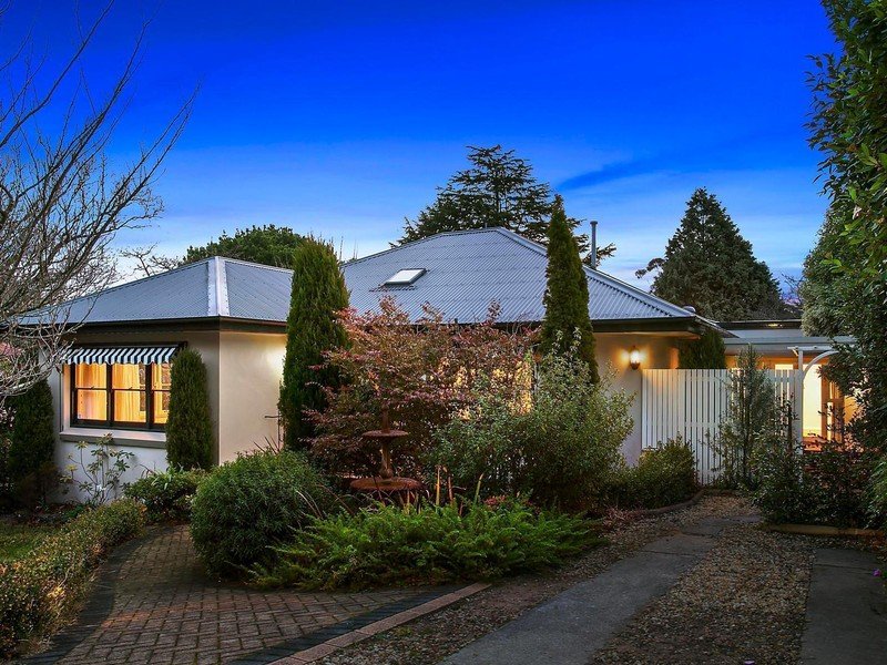 7 Blackheath Street, Leura, NSW 2780 Property Details