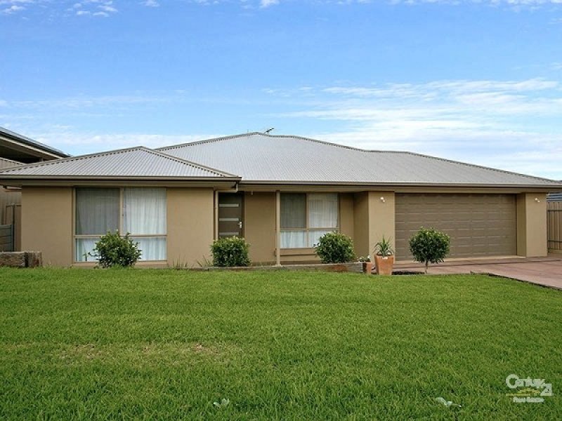 64 Wallace Drive, Craigmore, SA 5114