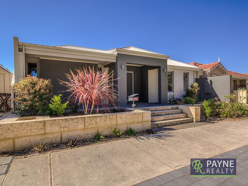 24 Keystone Loop, Secret Harbour, WA 6173