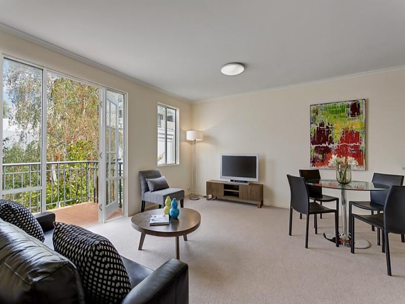 25/200 Brighton Street, Richmond, Vic 3121 Property Details