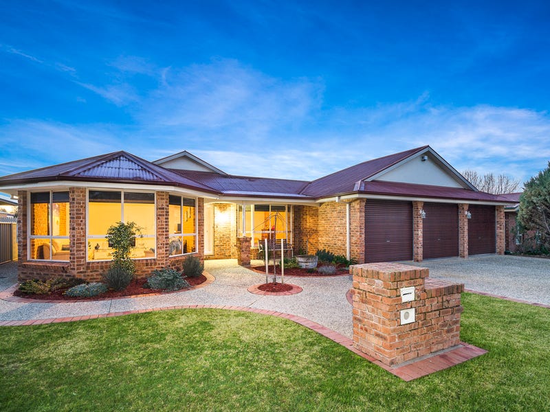 15 Castle Creek Road, Wodonga, Vic 3690 Property Details