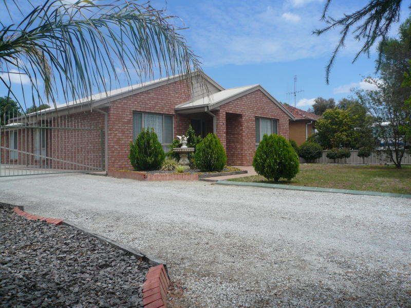 16 Arbuthnot Street, Koondrook, Vic 3580 Property Details