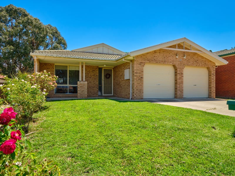 10 Leonard Close, Dunlop, ACT 2615