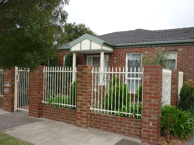 1/2 Benina Street, Bentleigh East, VIC 3165 - realestate.com.au