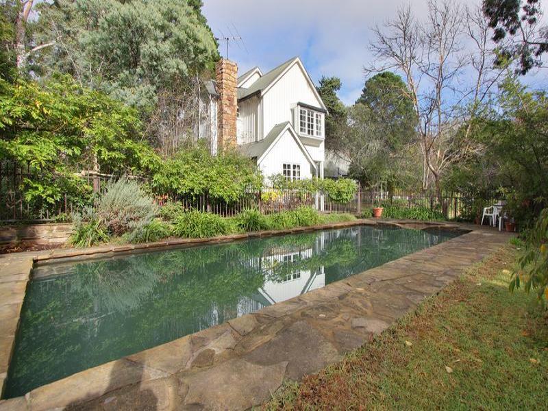 17 Bickleigh Vale Road, Mooroolbark, Vic 3138 Property Details