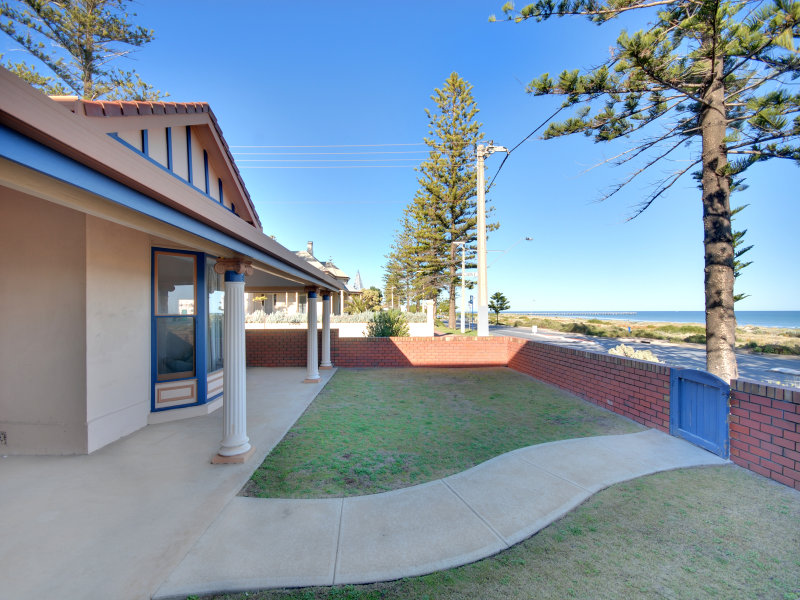 132 Esplanade, Largs Bay, SA 5016
