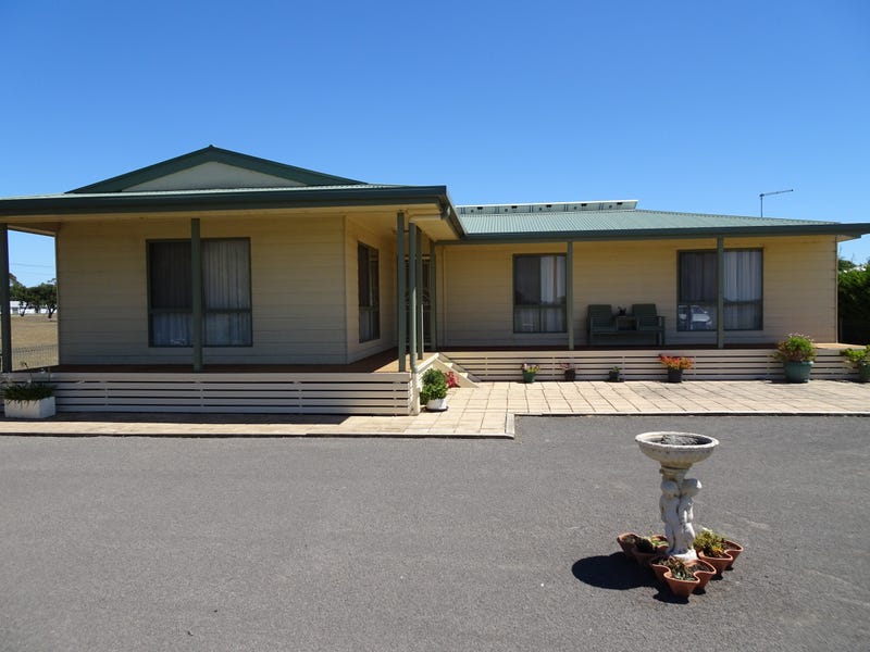 33 MOUNT BURR ROAD, Millicent, SA 5280 Property Details